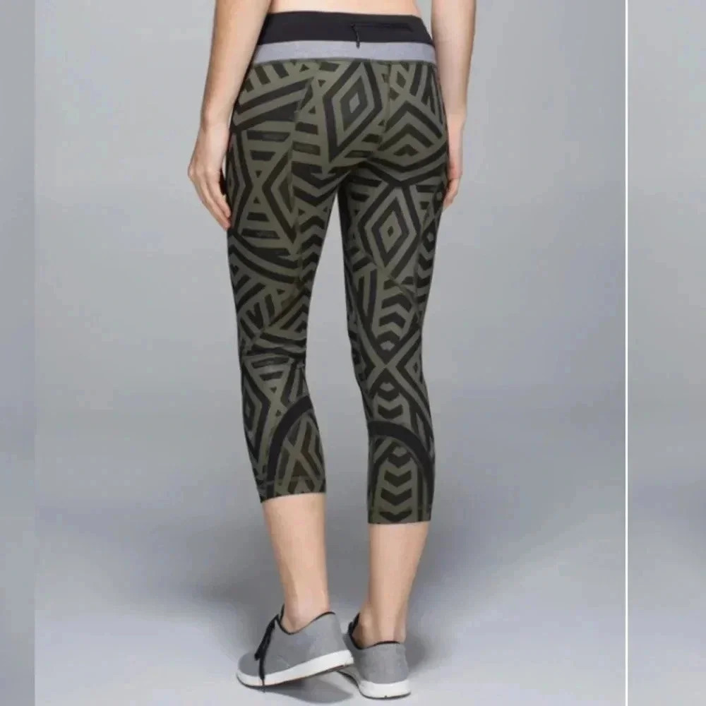 Lululemon run inspire crops